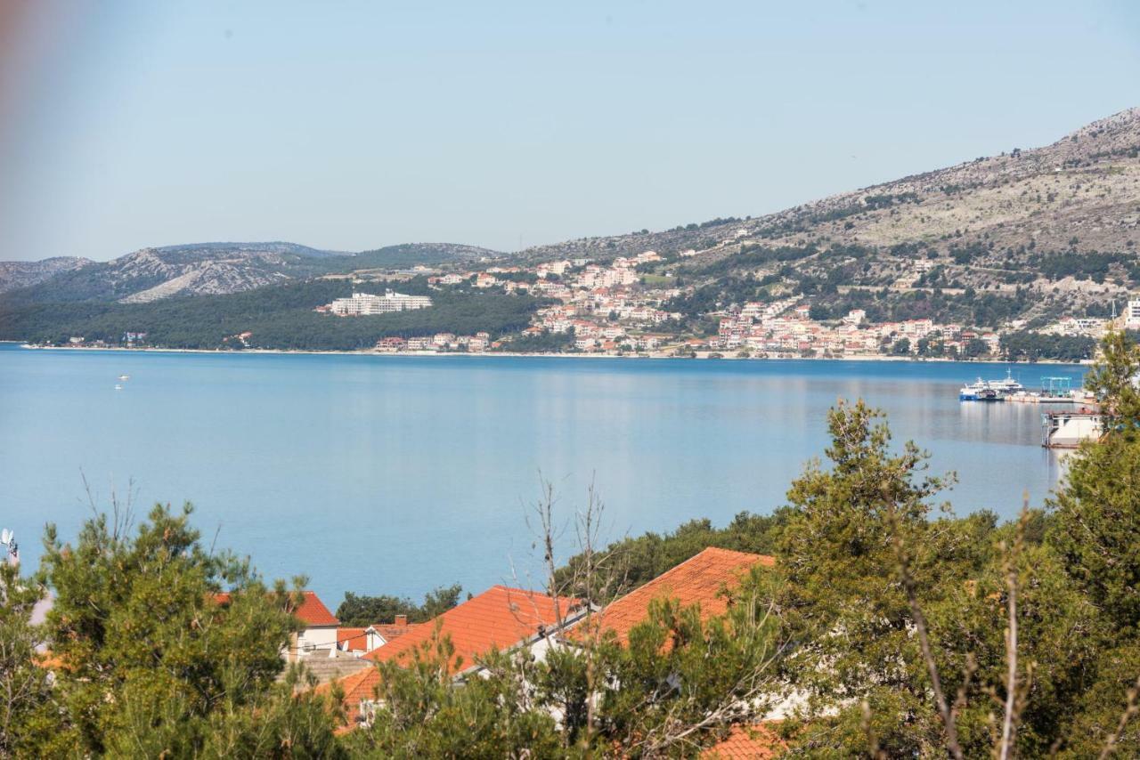Apartment Okrug Gornji - Trogir With Sea View Exterior foto